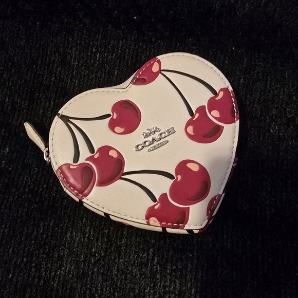 Coach Cherry Set - Picture 5 of 8